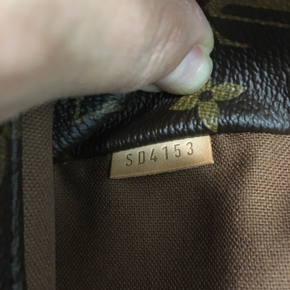 Louis Vuitton Monogram Totally MM - Picture 15 of 15